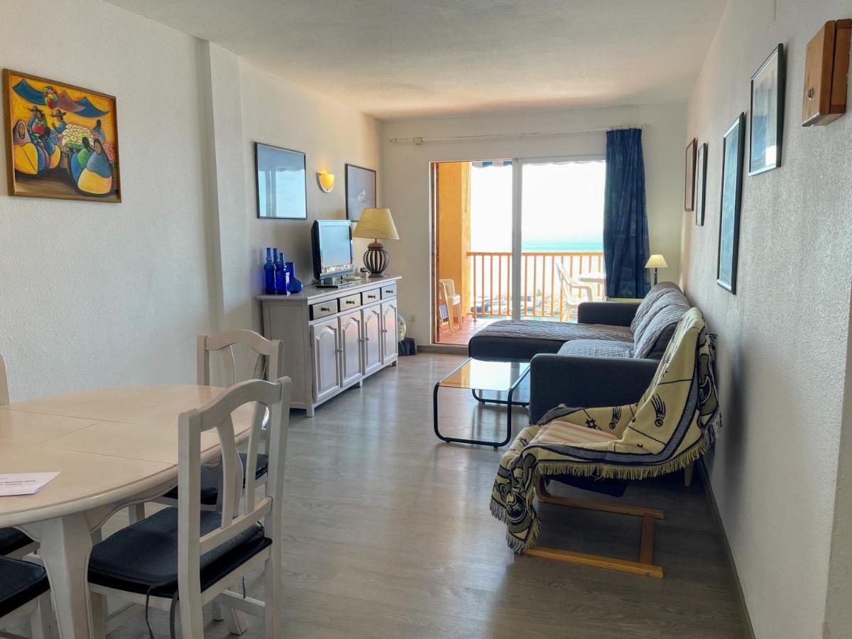Sunrise Beachfront By The Marina Apartment